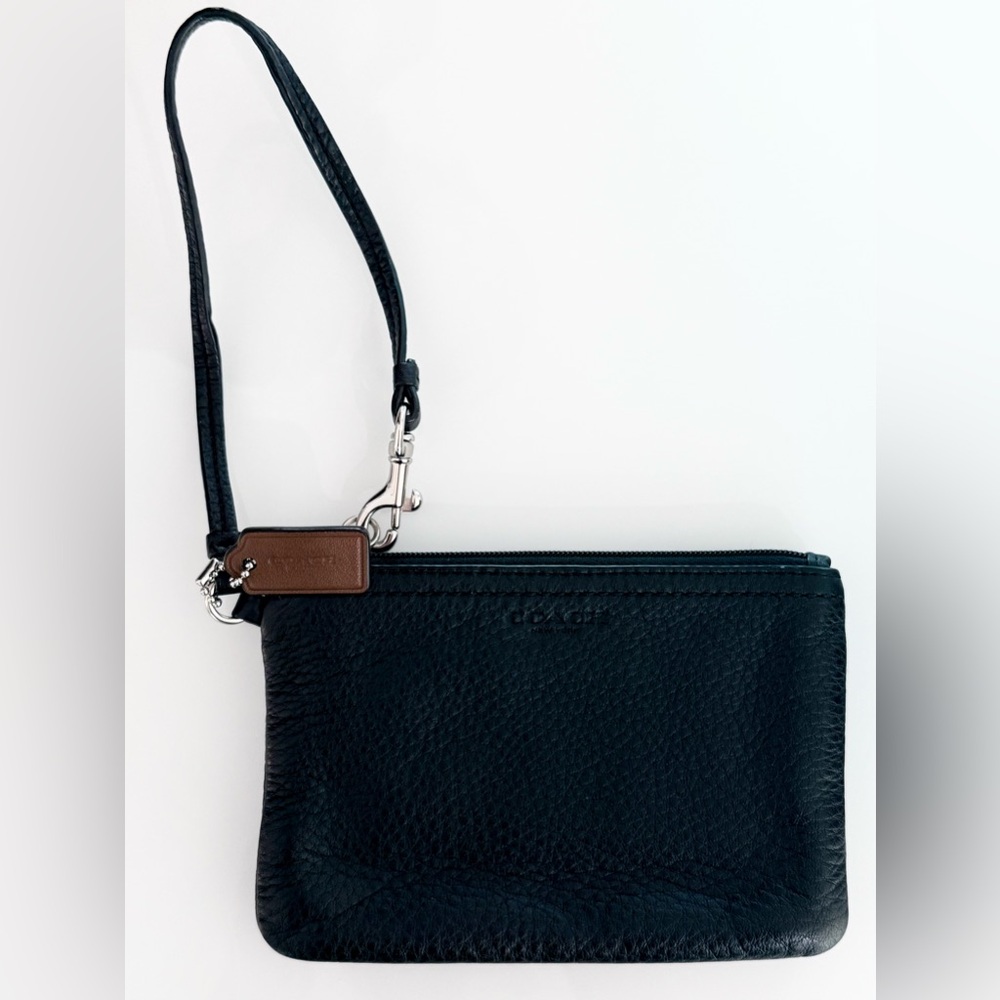 Coach Pebble Leather Wristlet Pouch Black Silver Hardware New - Picture 5 of 11